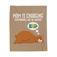 Funny Bear Mom Charging Velveteen Plush Blanket, Cozy Gift for Moms, Soft Decor, Relaxation, Mother's Day, Home Comfort - Saldersoncloutier