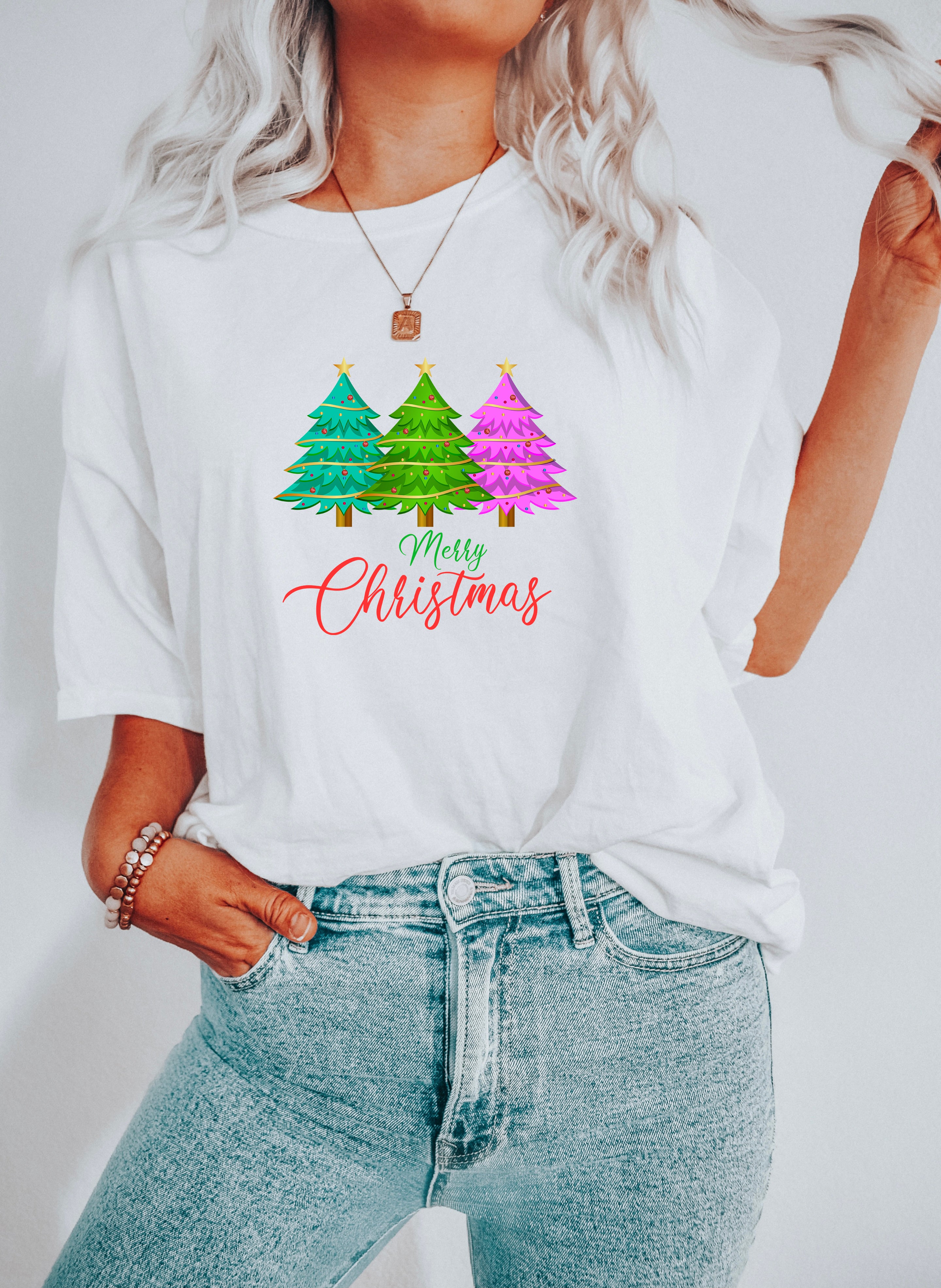 Merry Christmas Tree Tee, Holiday T-Shirt, Unisex Holiday Apparel, Cute Christmas Gift, Festive Graphic Tee - Saldersoncloutier
